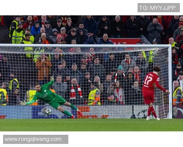 世界杯精彩对决巴黎圣日耳曼大胜利物浦点球大战燃爆全场集锦回顾