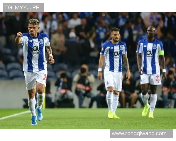 德甲激战里昂逆转波尔图点球大战引发争议与全场沸腾