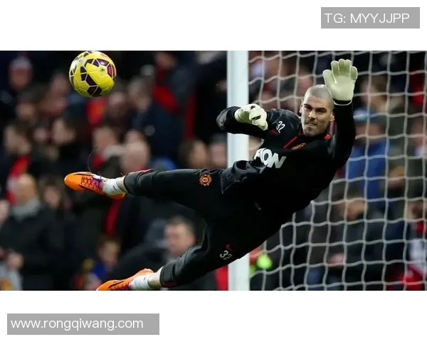 英超激战尤文图斯大胜曼联六比二绝杀时刻点燃全场激情